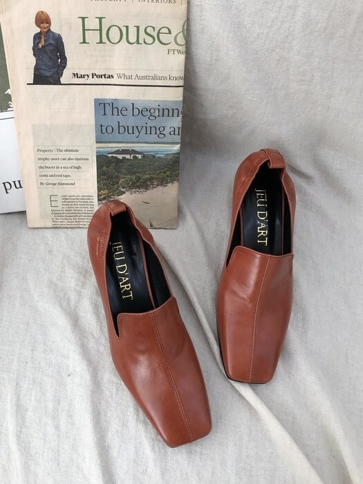 stich line  berlin loafer_brick