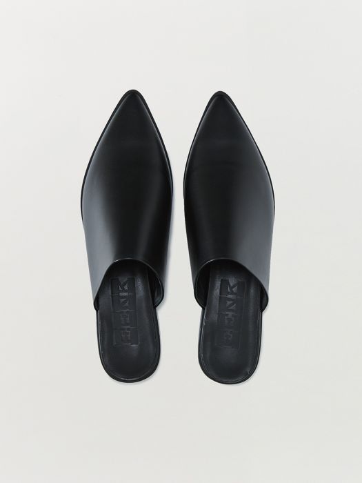 QUENTON Leather Slippers - Black