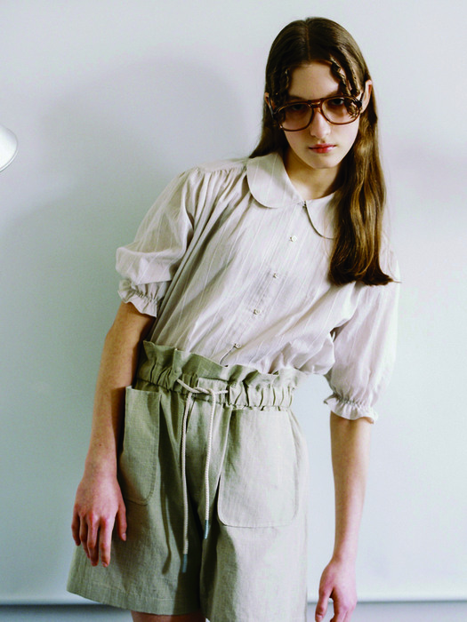 Via Marianne loof button blouse