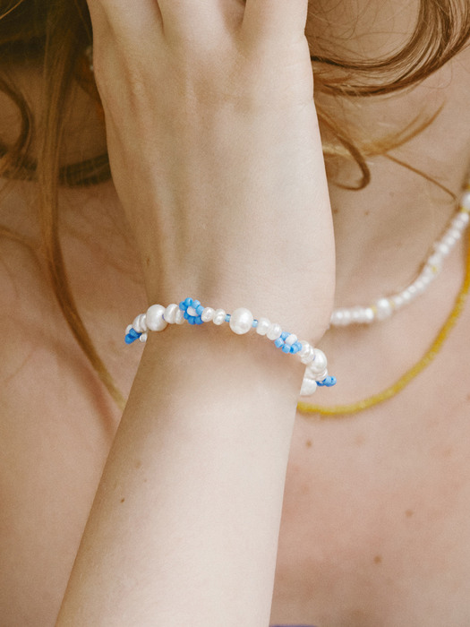 [단독]Blue Daisy Pearl Bracelet