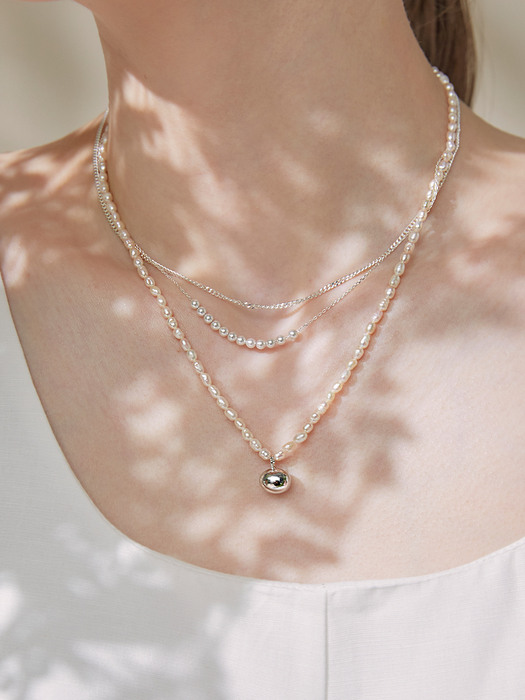 GLOSS OVAL PEARL NECKLACE