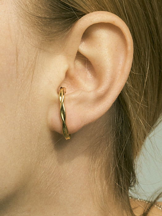 Ripple Daze Earcuff