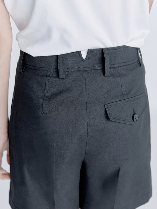 One Tuck Short Pants  Black (KE2321M055)