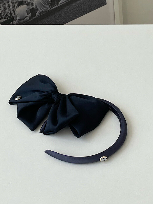 Cameo Big Ruffle Ribbon Hair Barrette [Navy] 빅 러플 리본 헤어핀