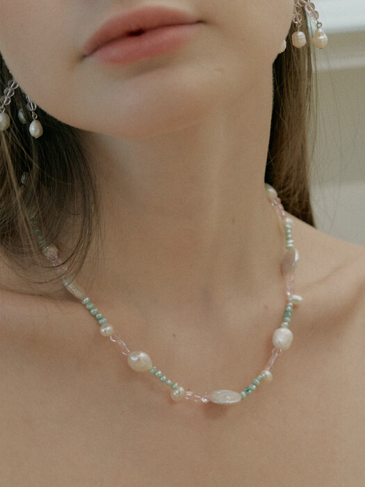 105 Gorgeous Necklace