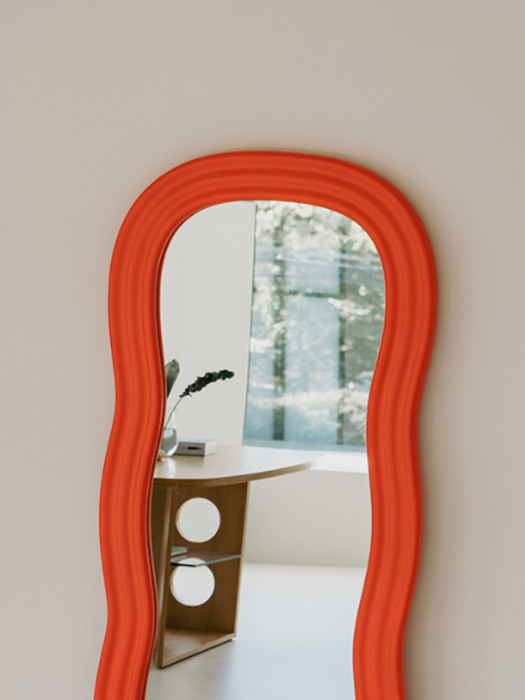 [배송 4-6주 소요] Wave Mirror (Orange / Medium)