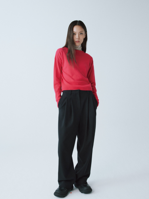 RED WOOL BACK KEYHOLE KNIT TOP