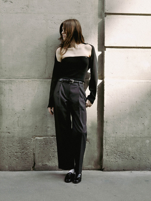 Classic wide tuck pants / Coated cotton