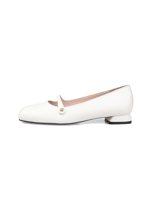 Jane with a flower, Flats - Ivory