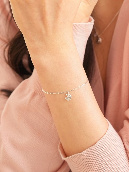 Luna bracelet