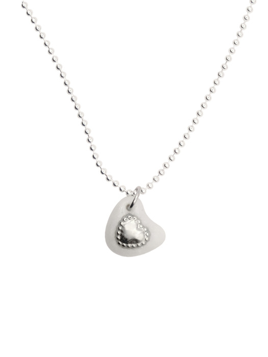 heart shape silver necklace_white