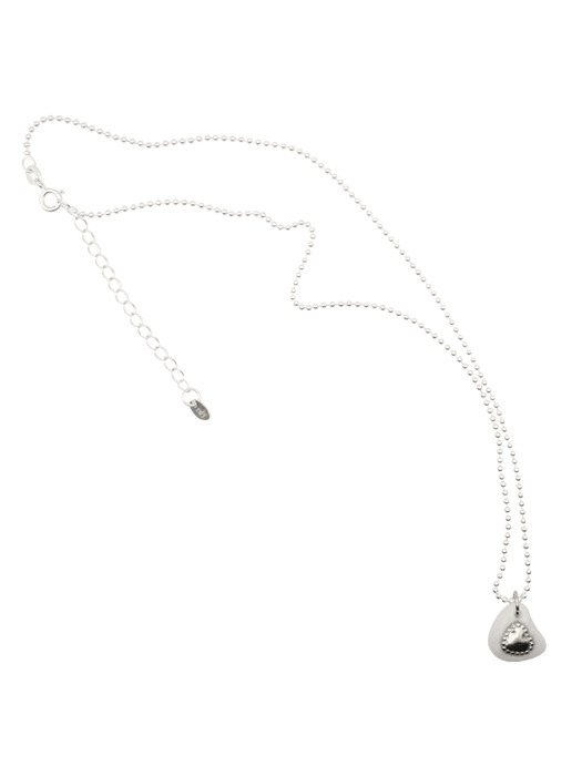 heart shape silver necklace_white