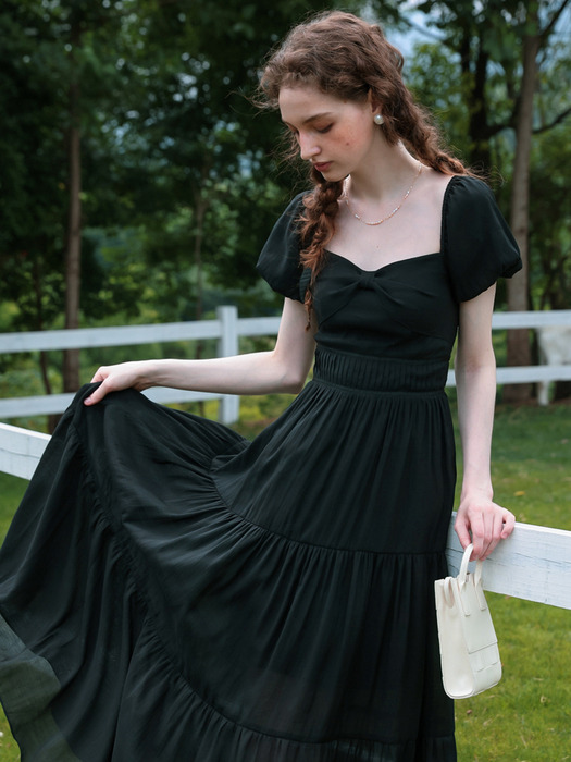 Cest_French Hepburn little black dress