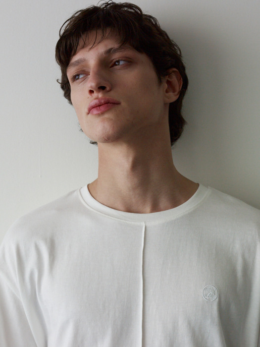 UNISEX, Pin Tuck Symbol T-shirt / White