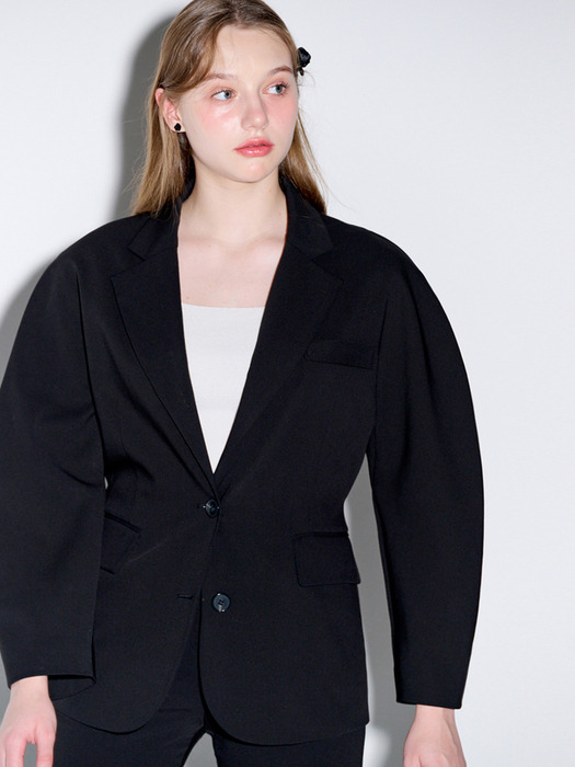 Volume sleeve tailored jacket_Black