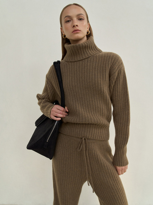 RONNY TURTLE-NECK KNIT