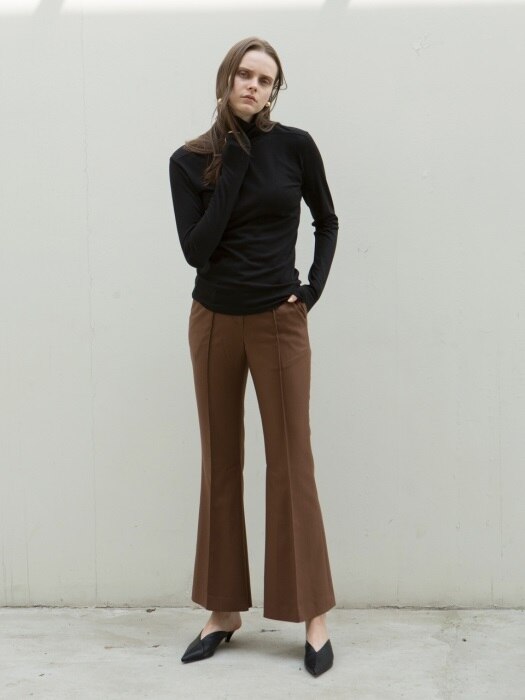 17FW INSIDE SLIT FLARED TROUSERS BROWN