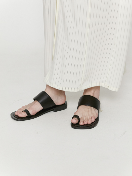 Square Toe Slipper Black