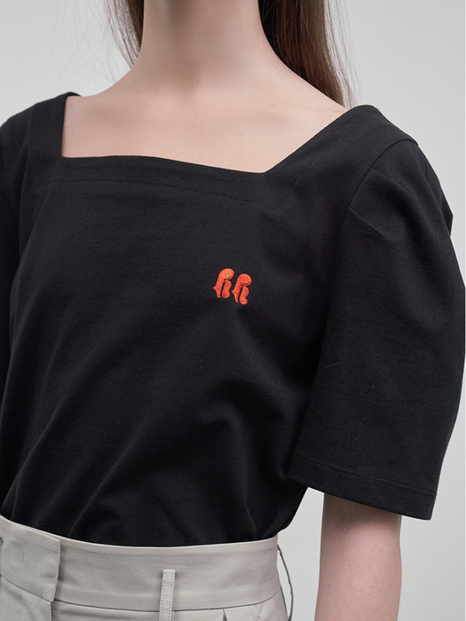 Square-Neck Puff-Sleeved T-Shirt (black)