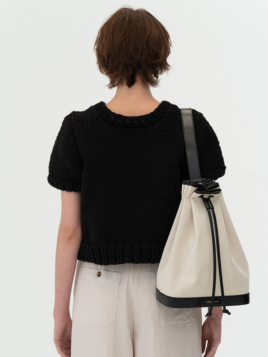 [ESSENTIAL] Hand-made Bulky Knitted Top Black