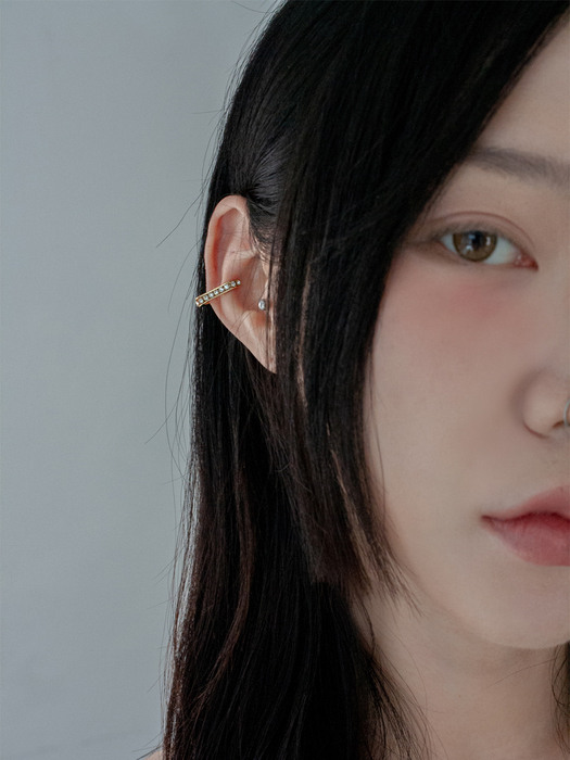 Cubic chain gold earcuff