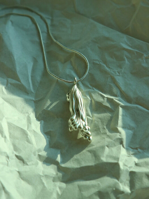Sea anemone necklace
