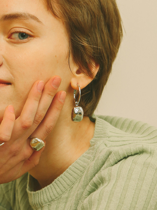 Ring Stone Earring