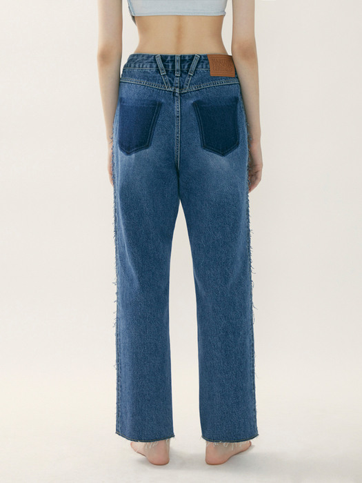 MARITHE W RAW EDGE DENIM PANTS light blue