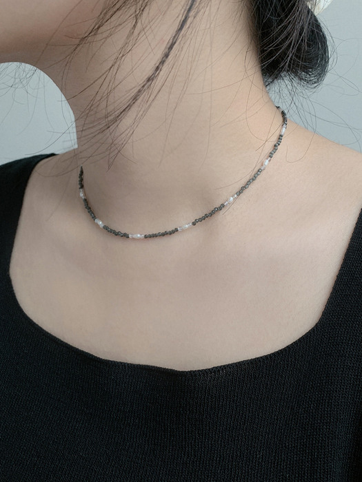 N004_Gemstone Choker Necklace