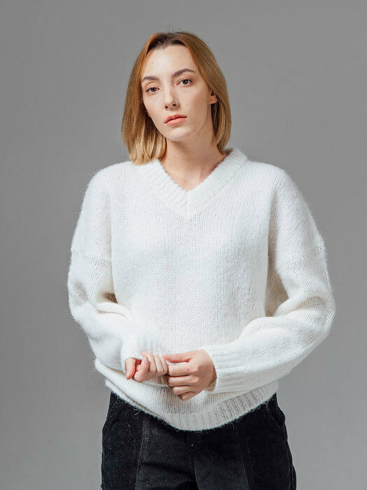 v-neck pullover knit_white