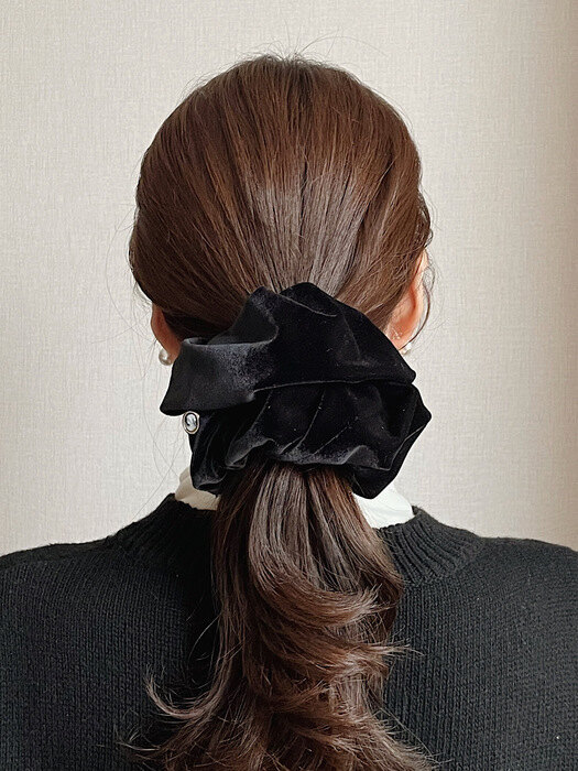 oar Vintage drop Velvet Cameo Wide Scrunchie [Black]