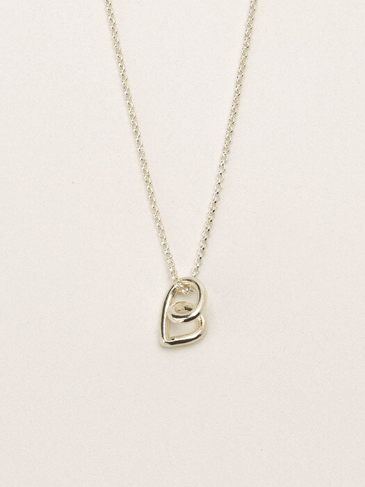 HEART NECKLACE 51