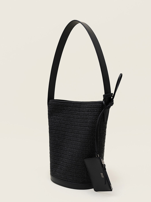 SS22 Leather-trimmed Raffia Shoulder Bag Black