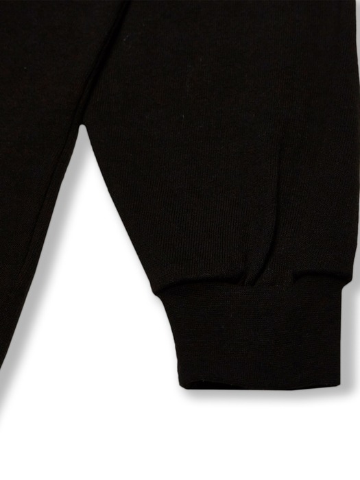 VZ 로고 빅 오버핏 포켓 긴팔 티셔츠 블랙