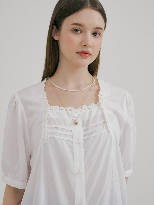 monts 1481 square neck frill blouse (off white)