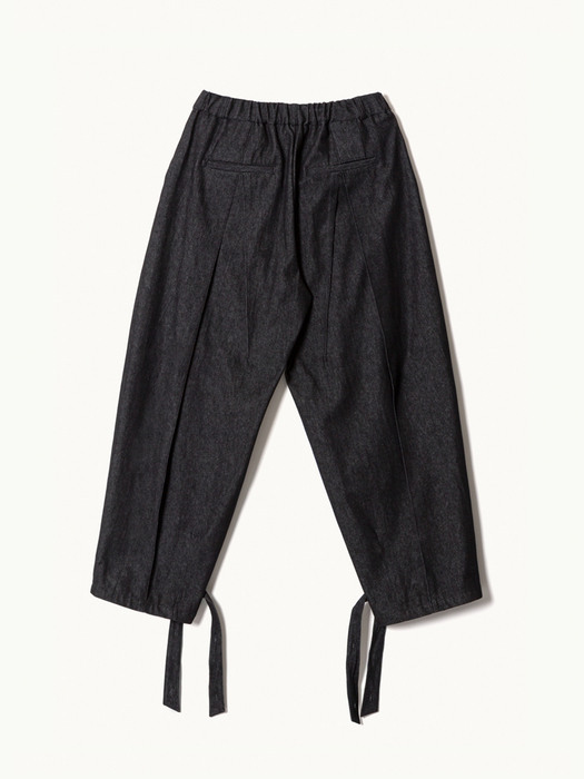Tied bottom trousers Black