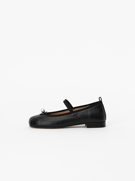 Minuetin Pearl Maryjane Flat Shoes in Black