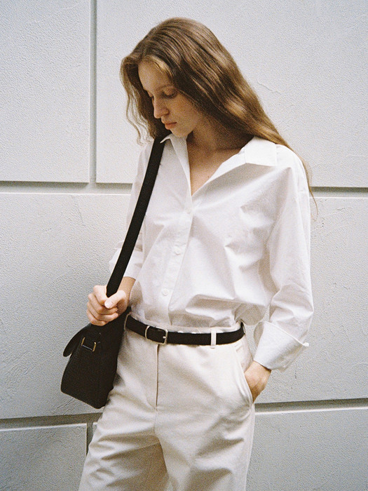 Carolyn Stand Shirt (white)
