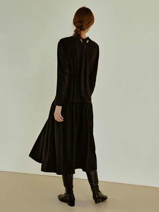 Mone half shirring dress (black)