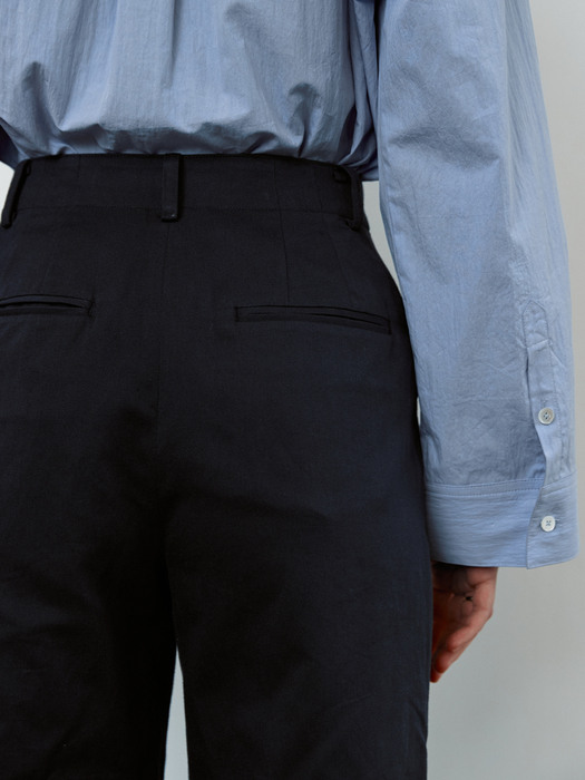 Double tuck wide cotton pants [NAVY]