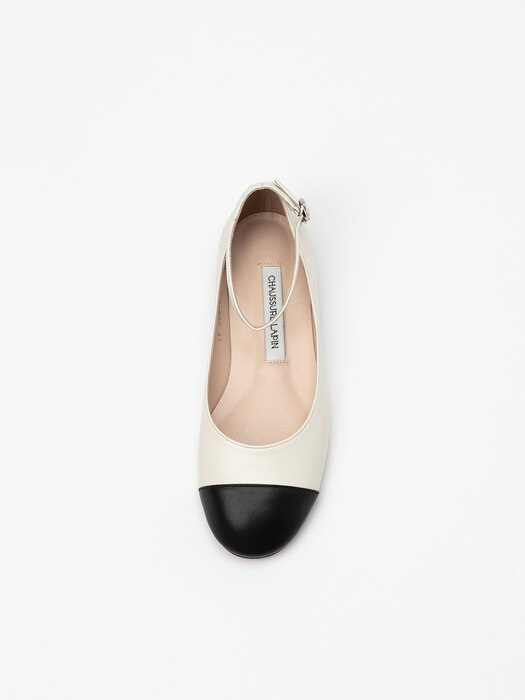 Pita Strap Flat Shoes in Ivory