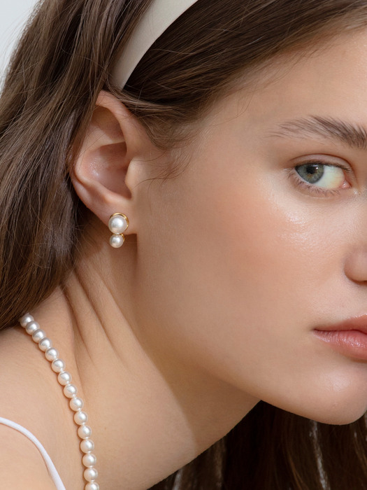 two scoop pearl earrings