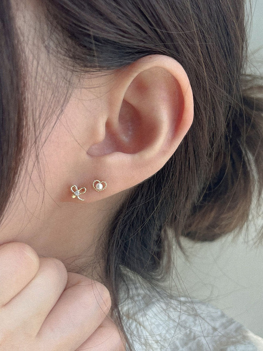 14k ribbon cubic piercing earrings