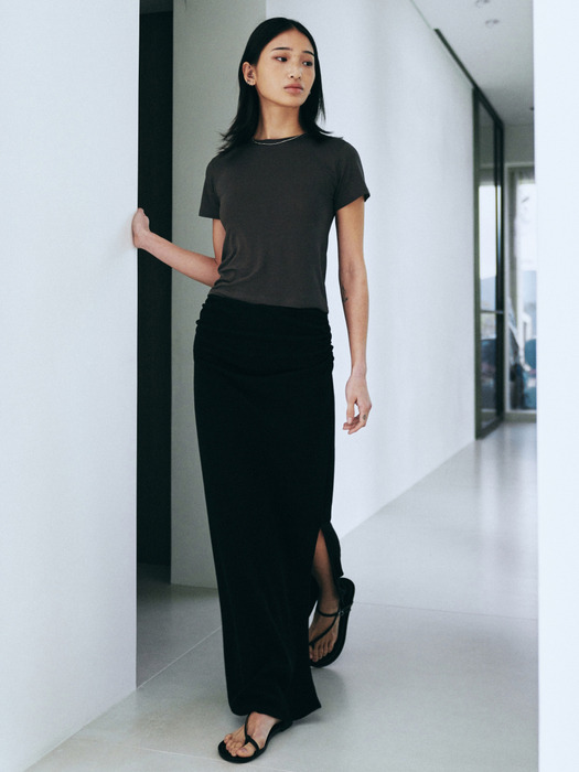 Double Shirring Slit Long Skirt (Black)