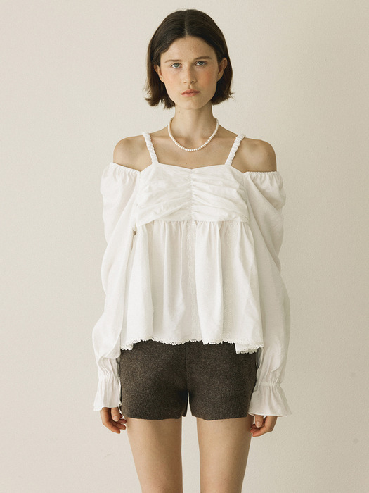 VIOLA SHIRRING LACE BLOUSE - IVORY