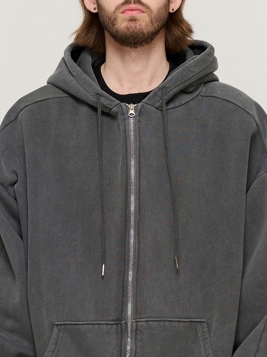 PIGMENT DYING HOOD ZIP-UP (CHARCOAL)