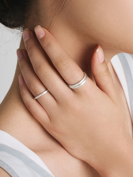 CL132 Layered Silver Matte Ring