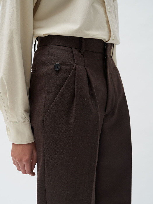 wool tuck button slacks (brown)