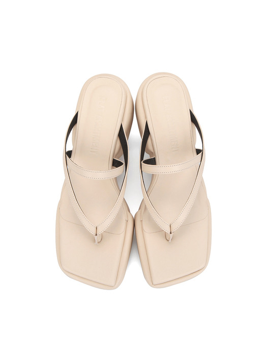 Puffed platform sandals | Ivory