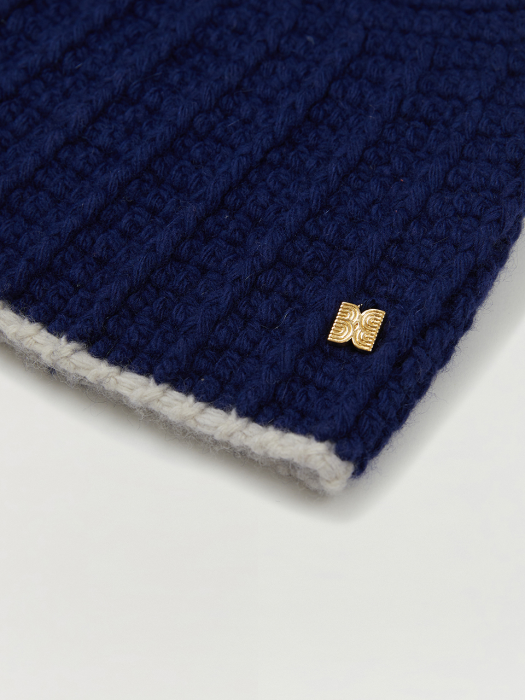 TENNIE Knit Beanie with logo on bottom - Navy